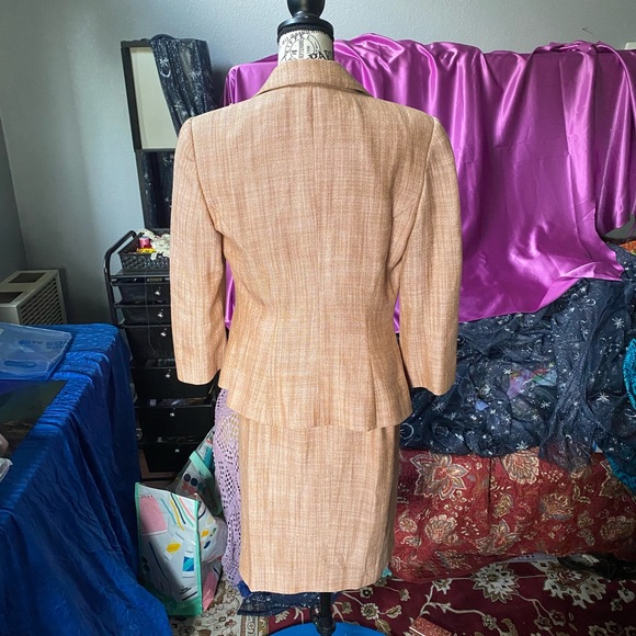 Giorgio Armani genuine in perfect condition made in Italy and Italian sizing 42 - Picture 2 of 5